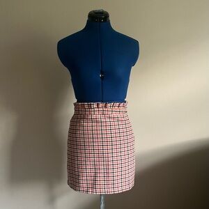 Super cute tartan plaid mini with pleated waistline detail